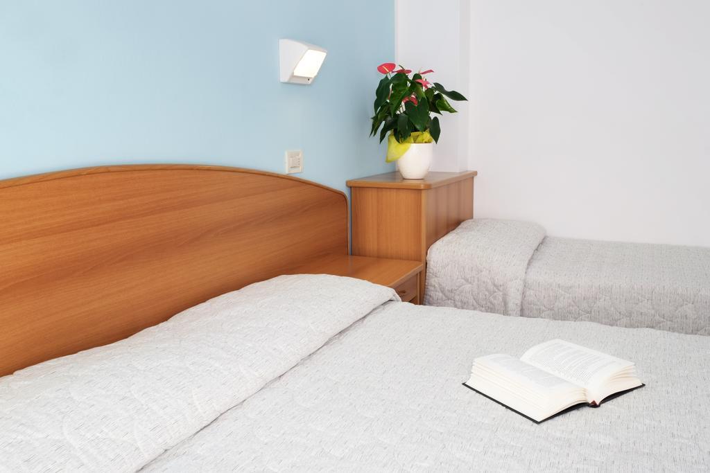 Hotel Emilia Rimini Esterno foto