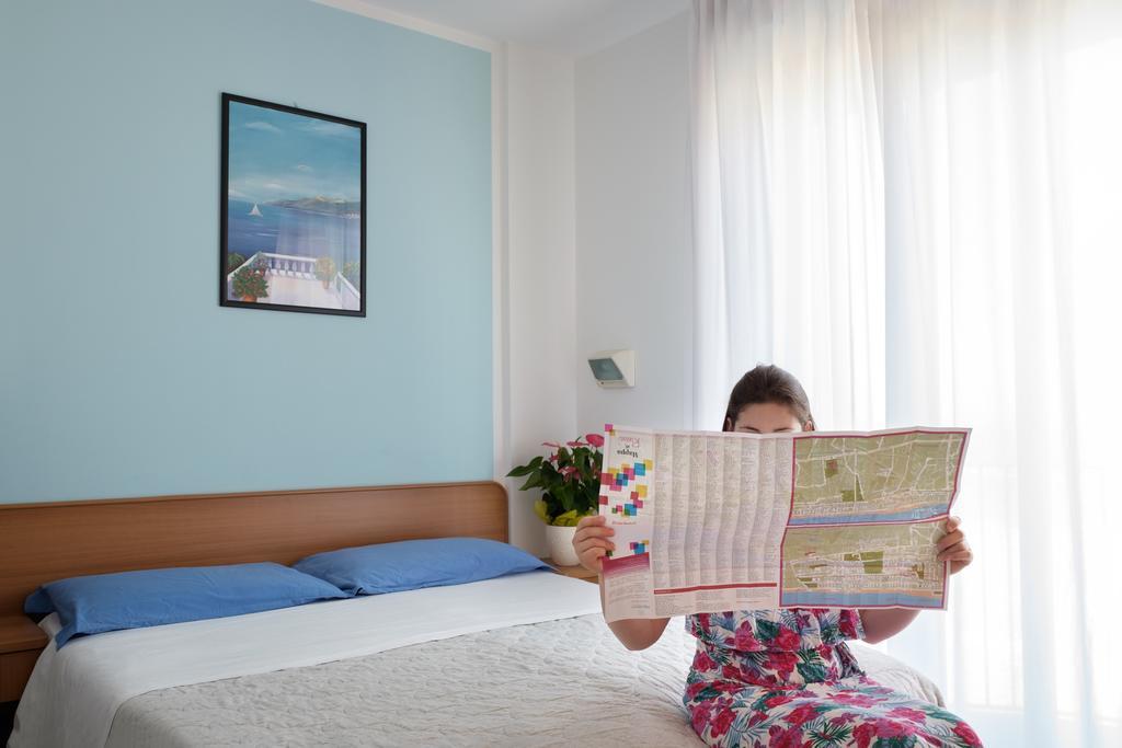 Hotel Emilia Rimini Esterno foto