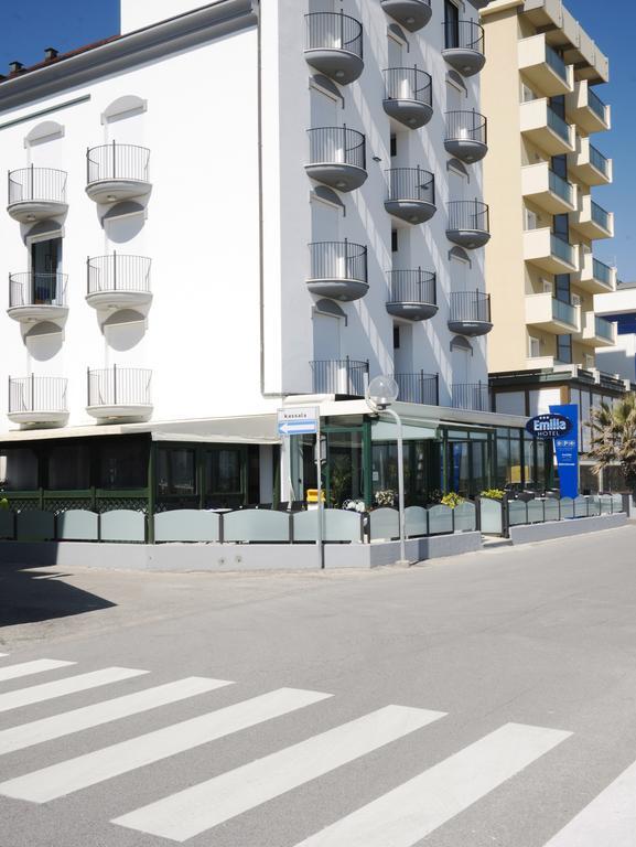 Hotel Emilia Rimini Esterno foto