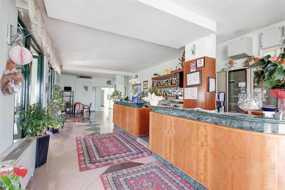 Hotel Emilia Rimini Esterno foto