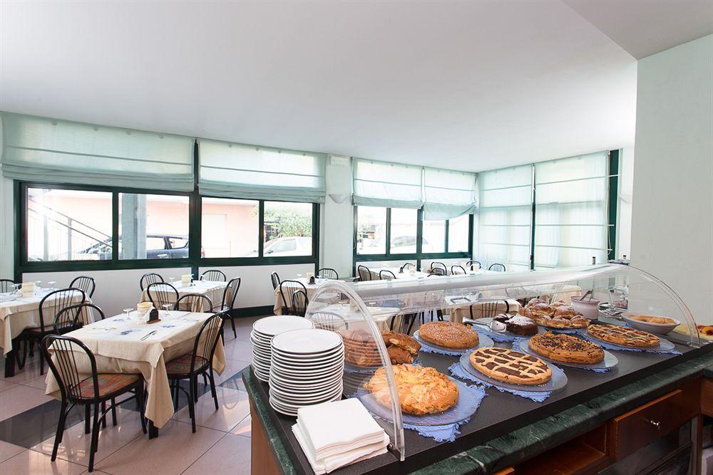 Hotel Emilia Rimini Esterno foto