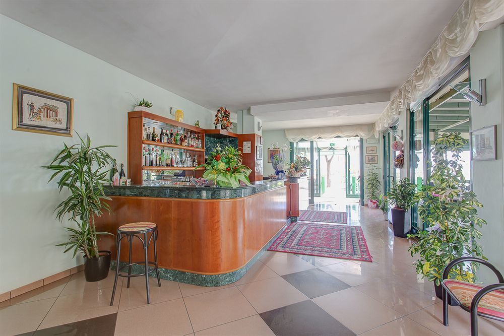 Hotel Emilia Rimini Esterno foto